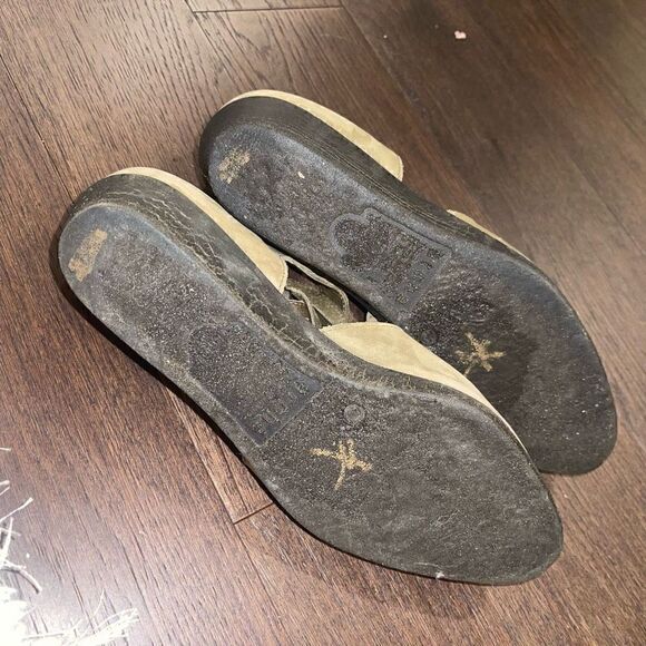 Arche Wedge T Strap Shoe - Picture 9 of 9